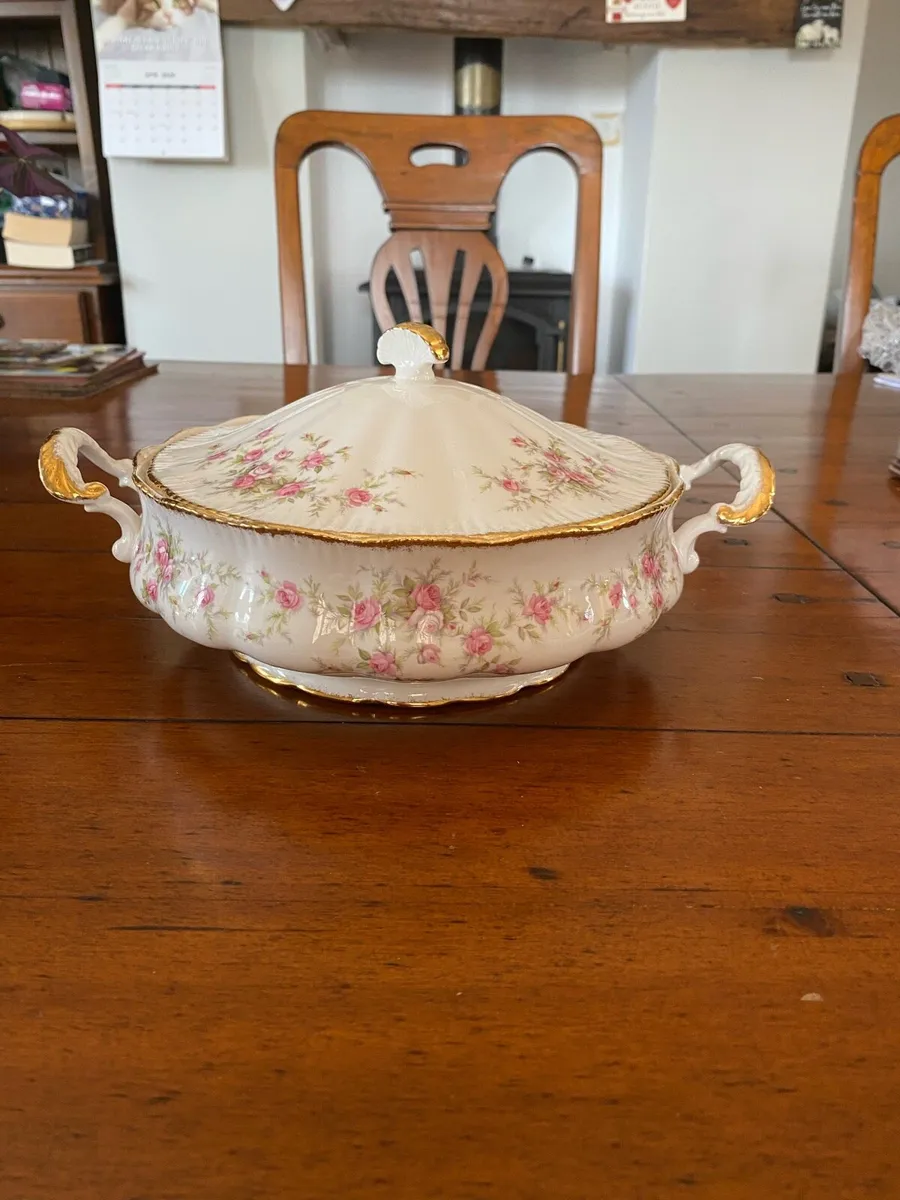 Dinner Plates Paragon Victoriana Rose China - Image 3