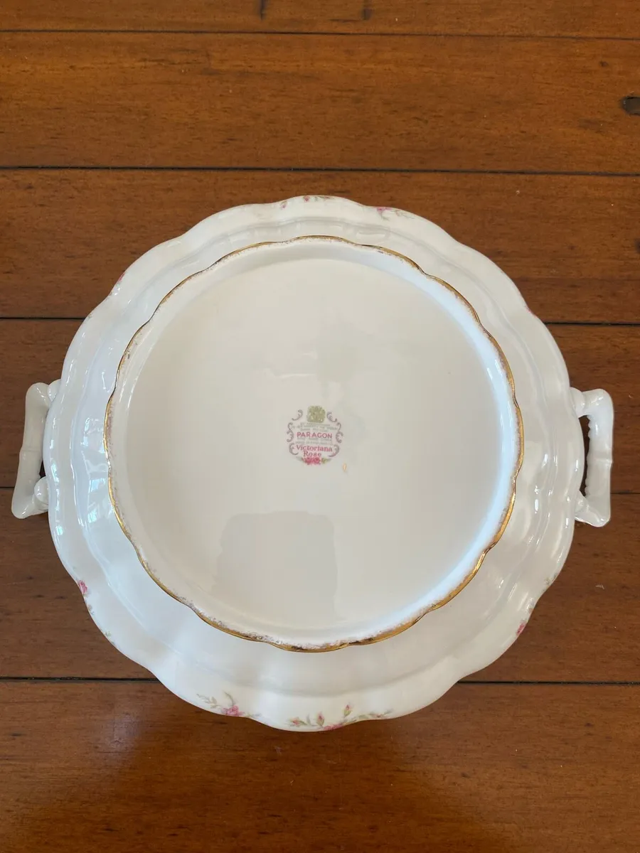 Dinner Plates Paragon Victoriana Rose China - Image 4
