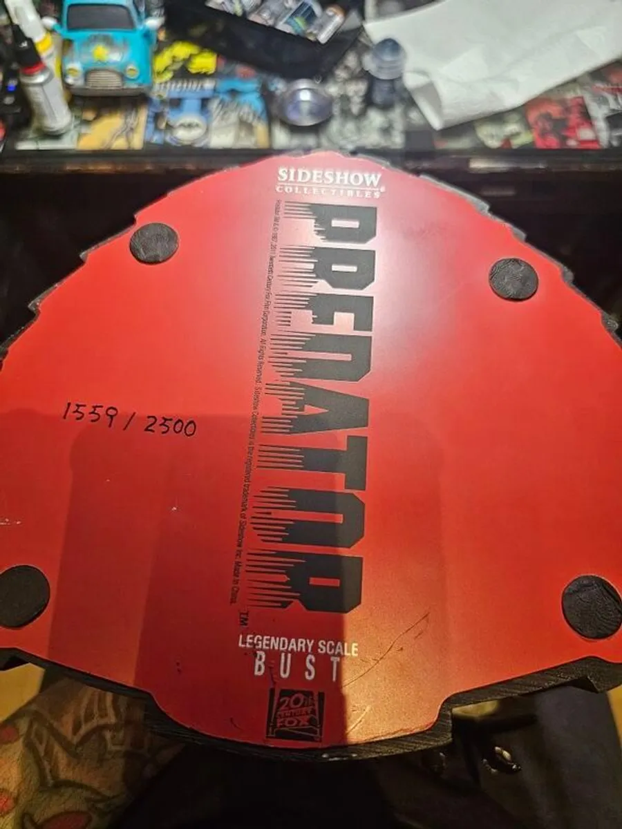 sideshow predator bust - Image 4