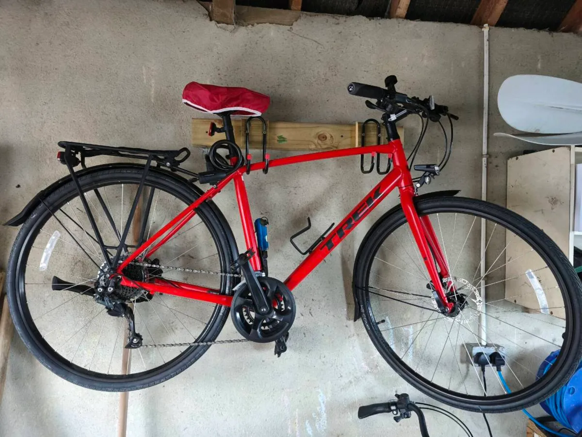 Trek fx 2 disc bike - Image 1