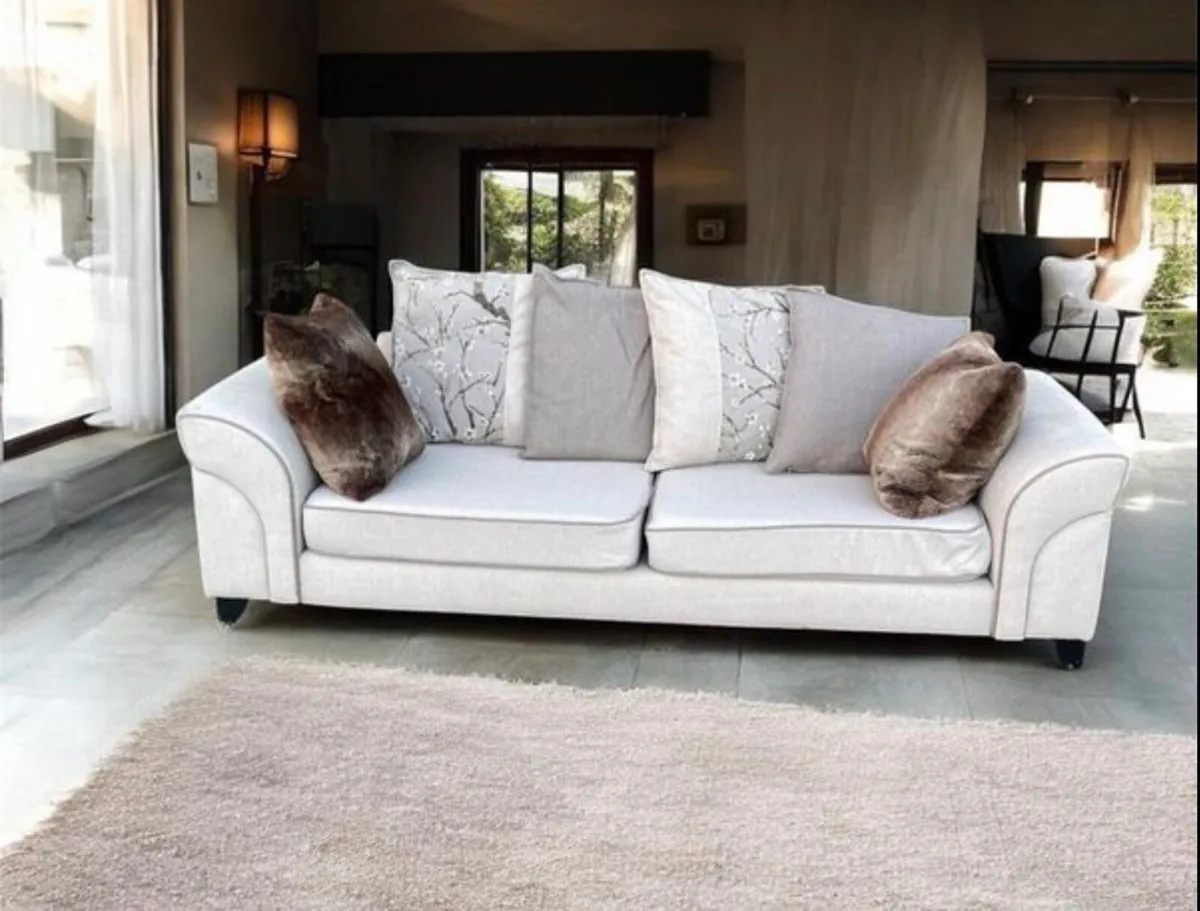 Dfs 3 seater - Image 2