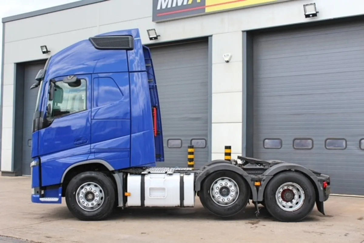 2017 VOLVO FH 500 6X2 MID-LIFT - Image 4
