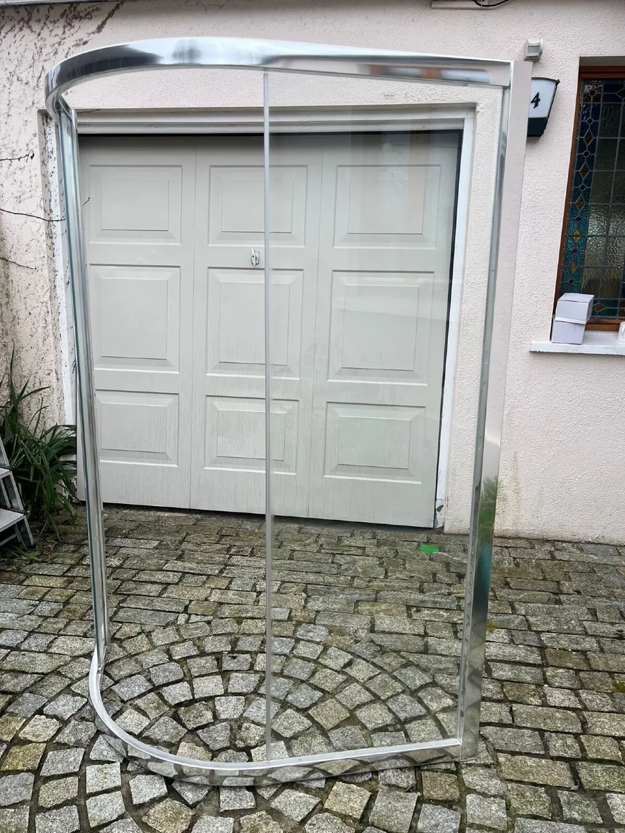 Shower and glass surround - Image 2