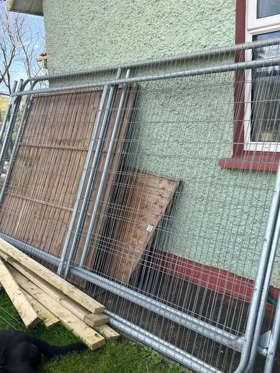 Fence panels - Image 1