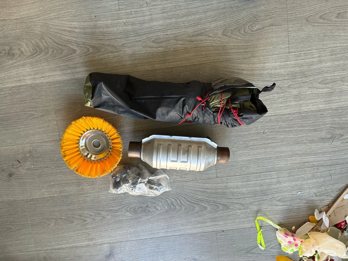 Catalytic converter tent