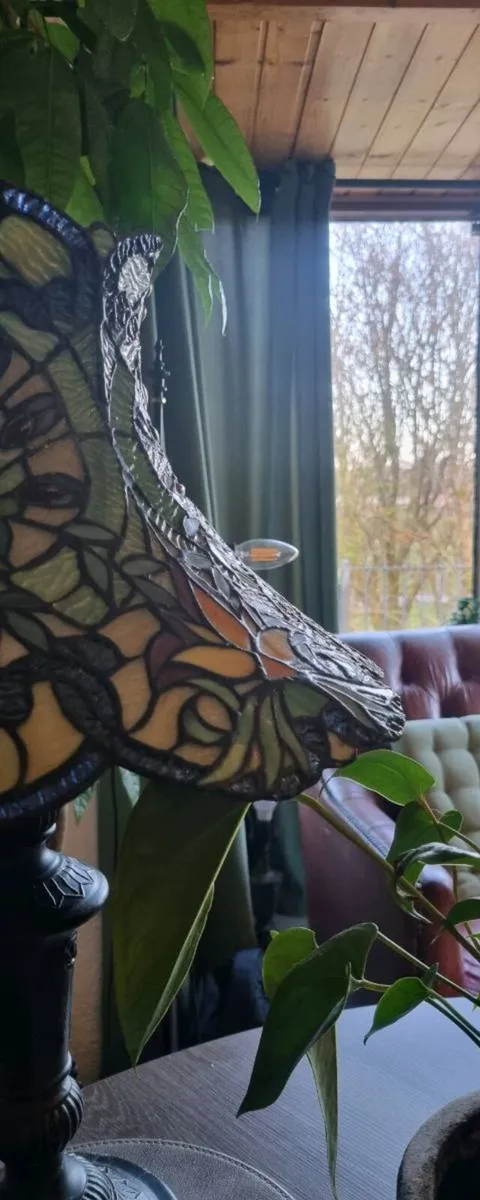 VINTAGE PEACOCK FANTAIL /EYE TIFFANY STYLE LAMP - Image 3