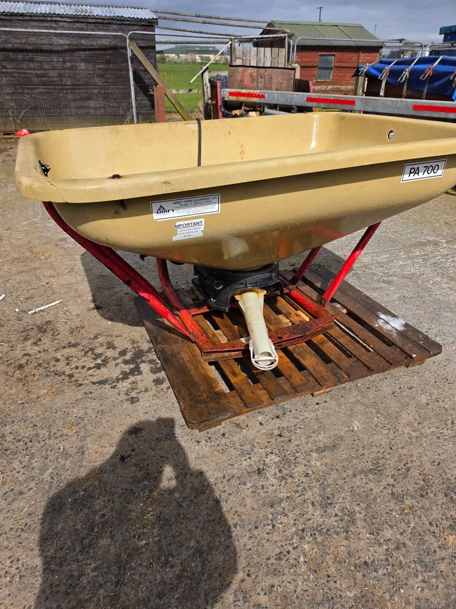 Abbey fertiliser sower - Image 4