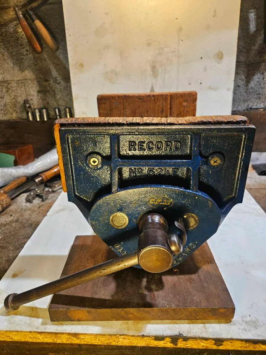 RECORD VICE - Image 1