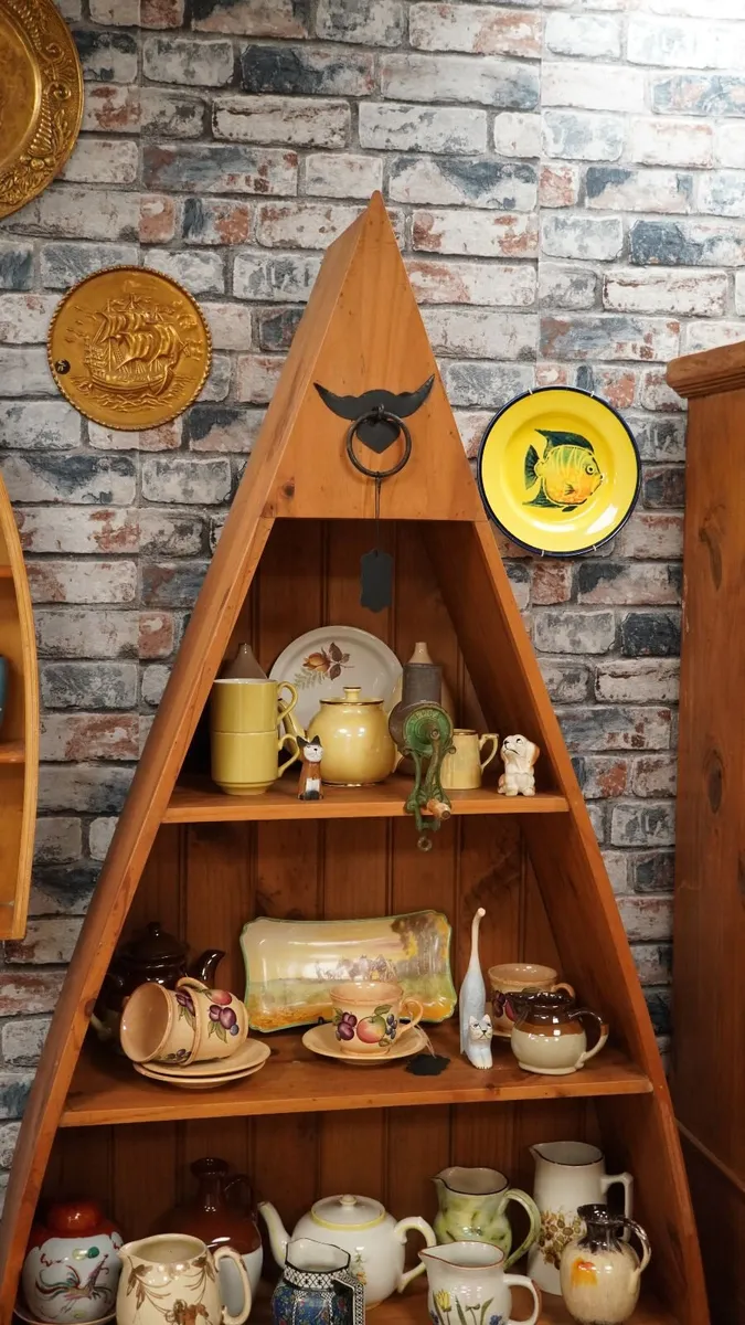 Boat-Shaped Display Shelving Unit - Image 2