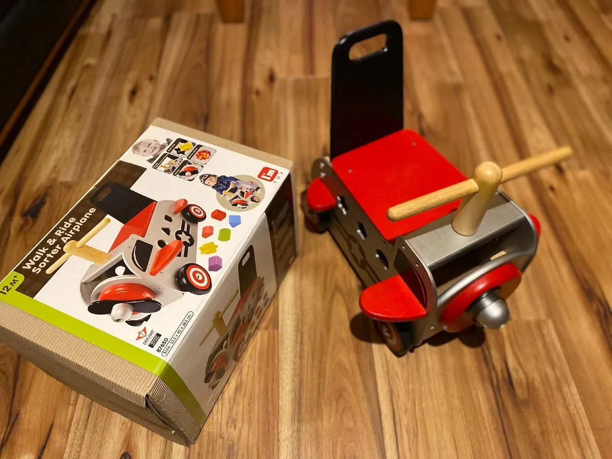 Walk & Ride Sorter Airplane - Image 1