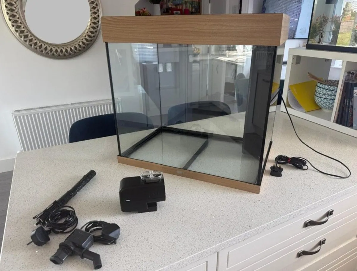 Juwel 60 MultiLUX LED Aquarium (120 Litre Tank) - Image 1
