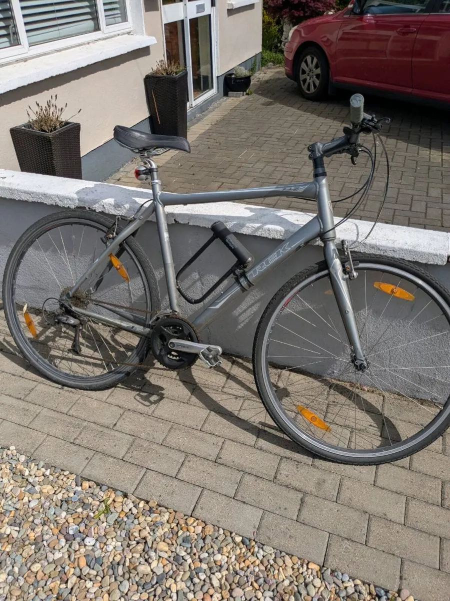 Trek 7.3 bicycle - Image 1
