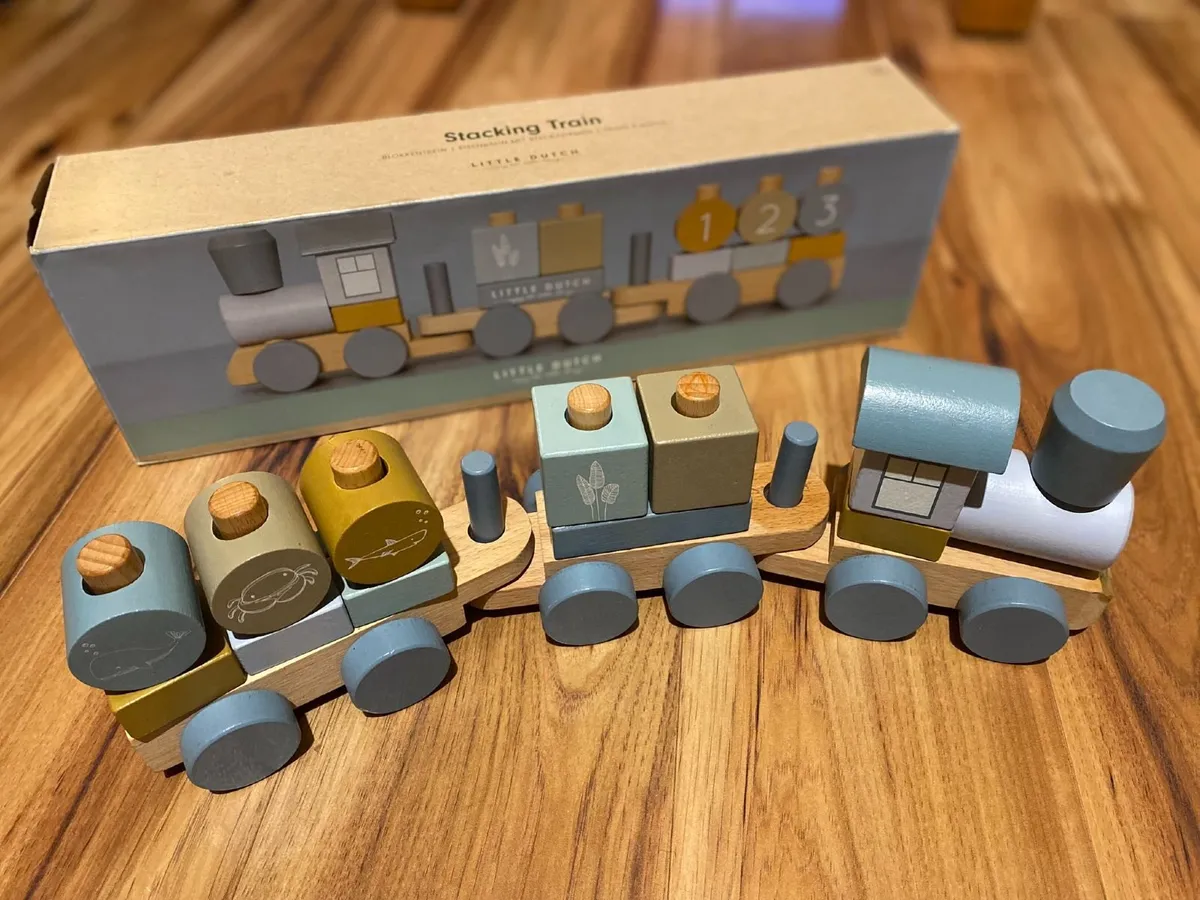 Little Dutch wooden stacking train - Image 2