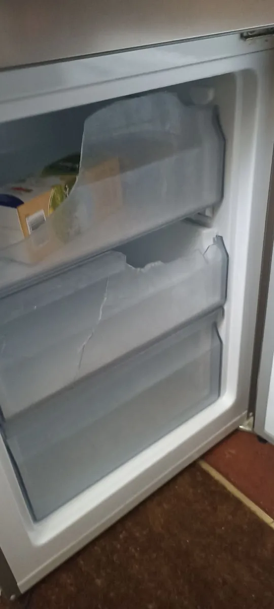 Fridge/Freezer - Image 4