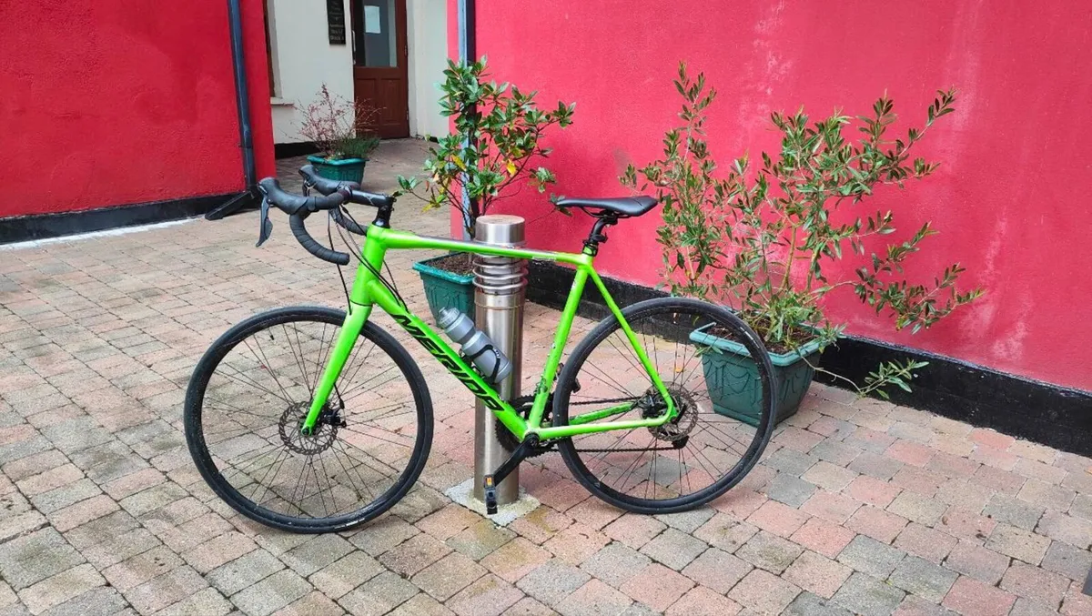 merida 200 road bike - Image 1