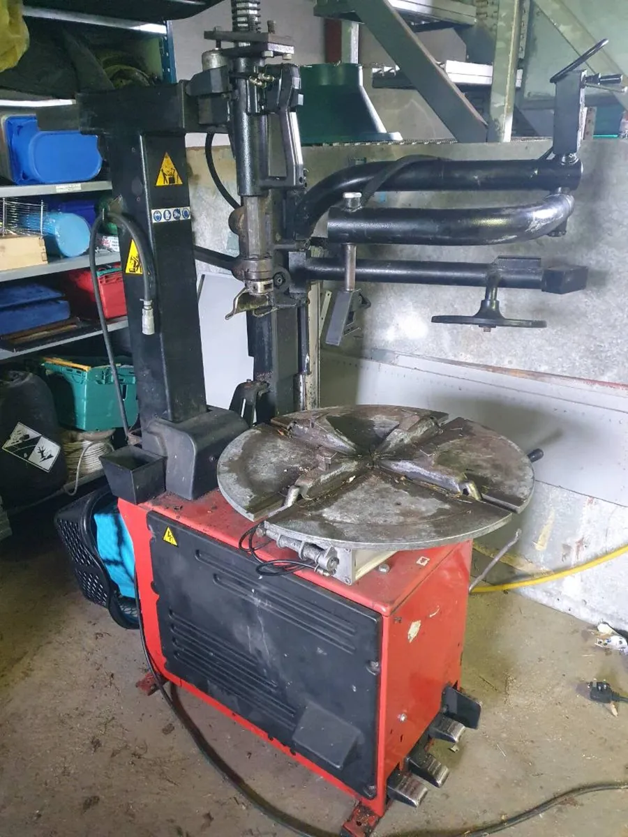 Tyre Machine - Image 1