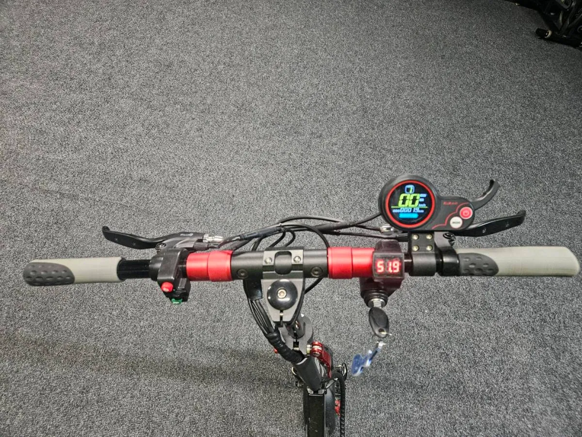 Kugoo M4 Pro electric scooter - Image 3