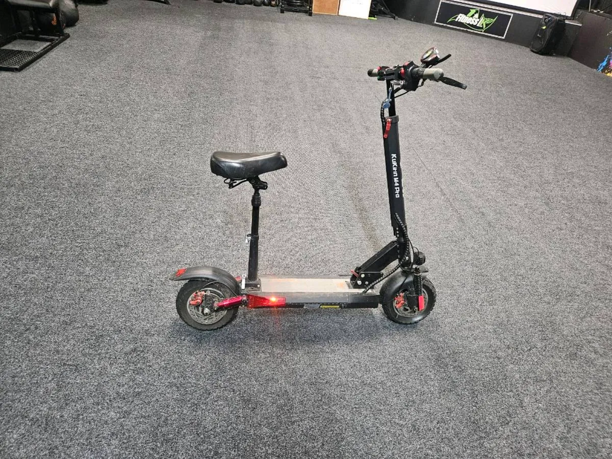 Kugoo M4 Pro electric scooter - Image 4