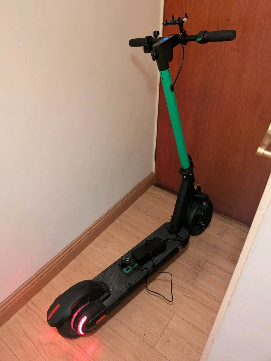 LOCO Motion Pro Electric Scooter – Excellent Condi - Image 2