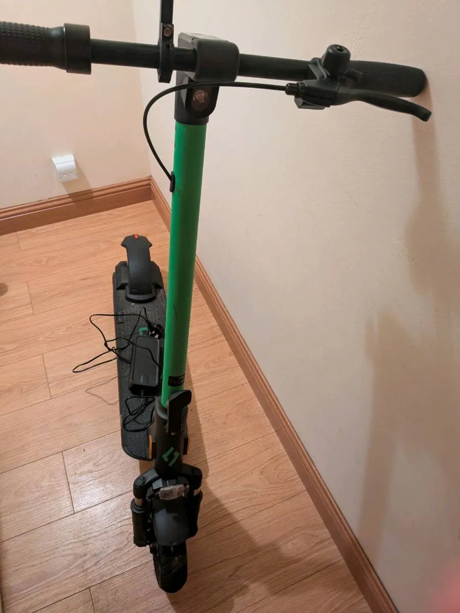 LOCO Motion Pro Electric Scooter – Excellent Condi - Image 3