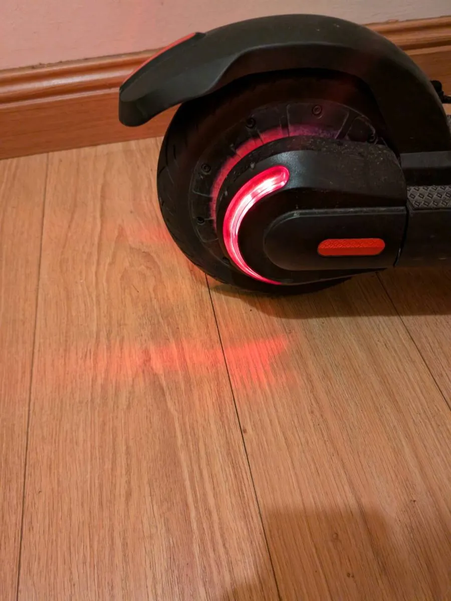 LOCO Motion Pro Electric Scooter – Excellent Condi - Image 4