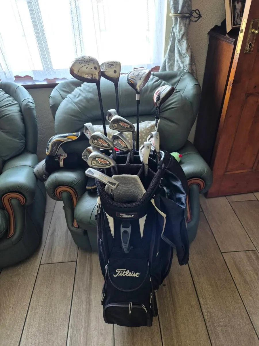 Nice Golf Set - Image 1