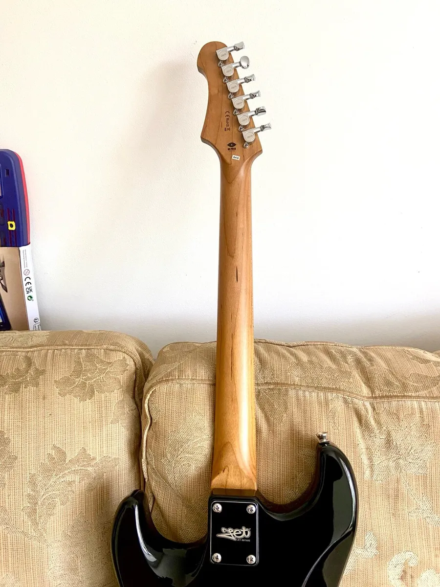 Jet Js 300 strat - Image 2