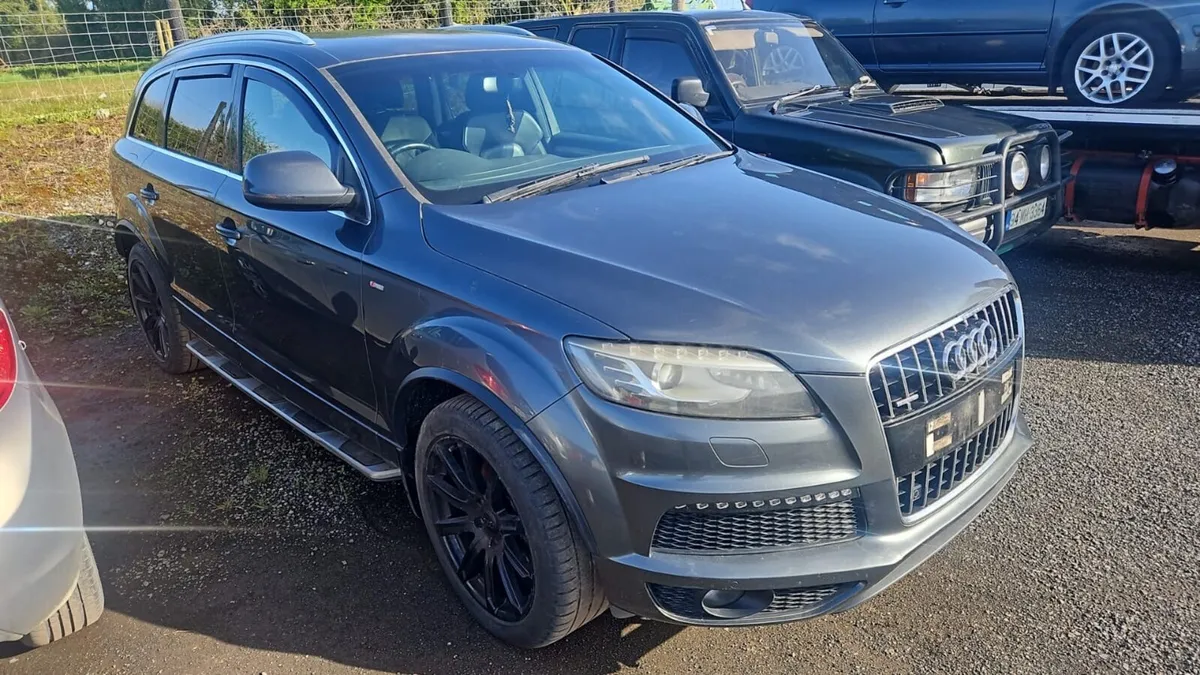 Audi Q7 2011 - Image 1
