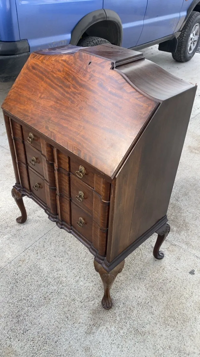 Chippendale-style Mahogany Oxbow - Image 2