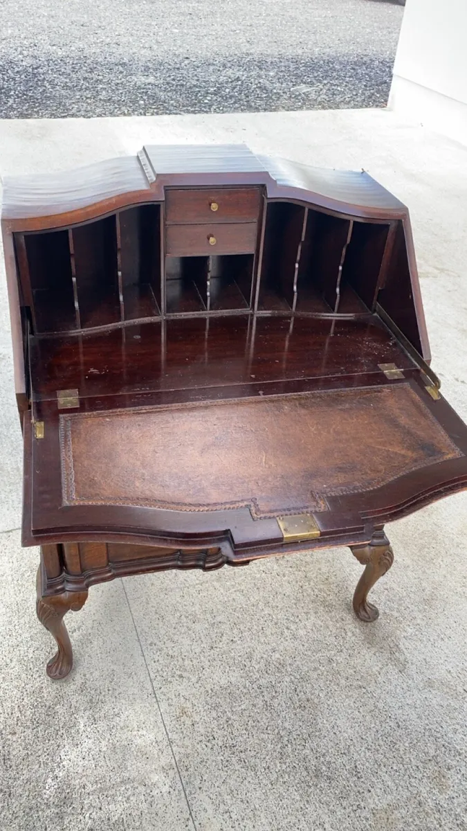 Chippendale-style Mahogany Oxbow - Image 3