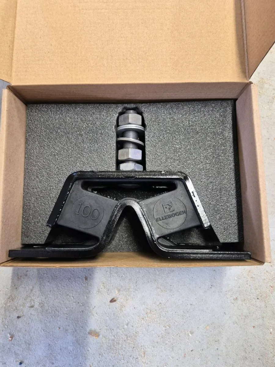 Yanmar 2gm 20 Engine mounts - Image 2