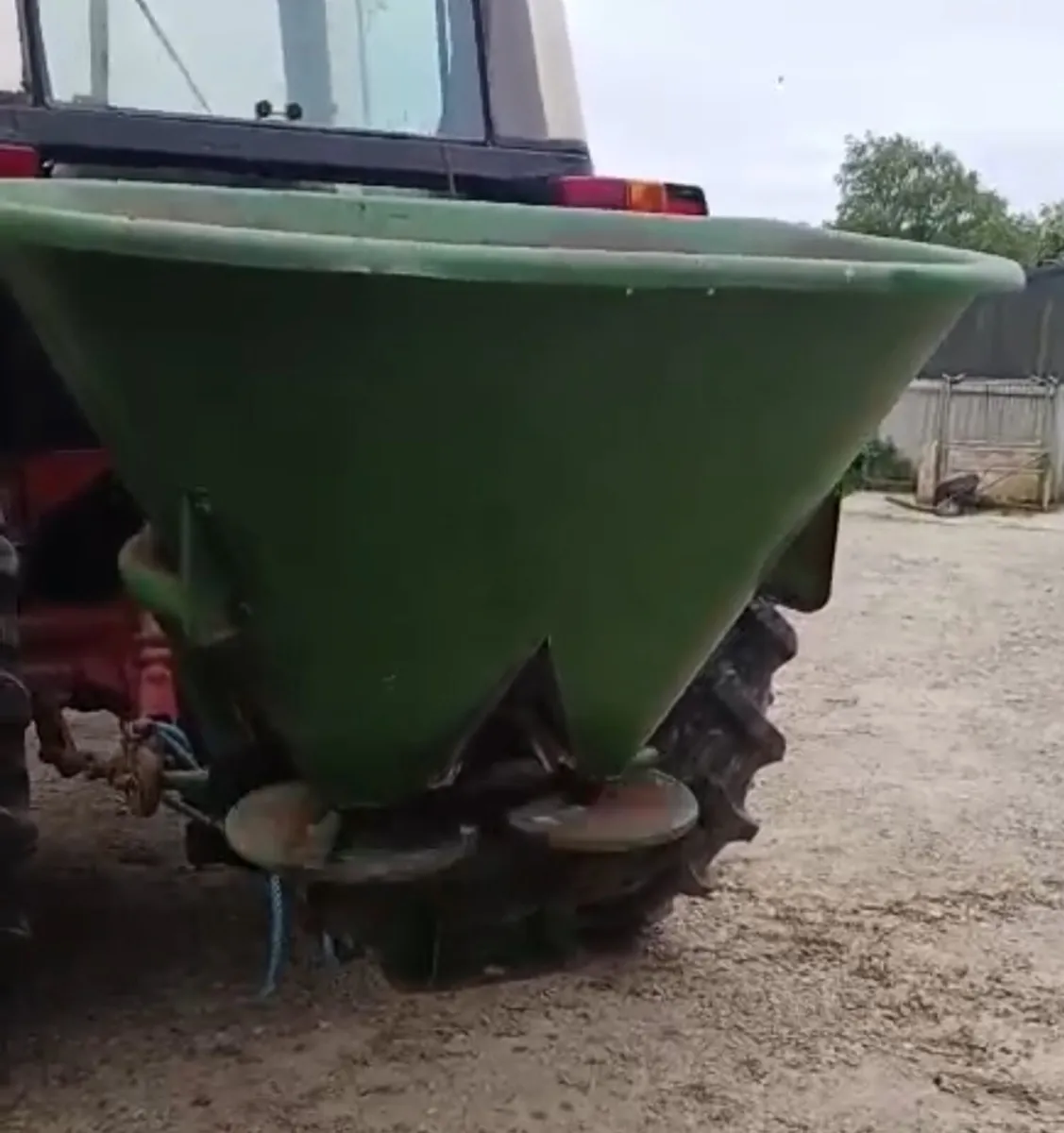 Fertiliser Spreader - Image 1