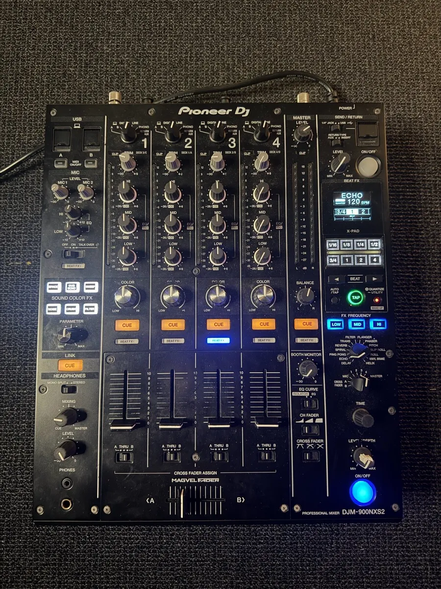 DJM - 900 NXS2