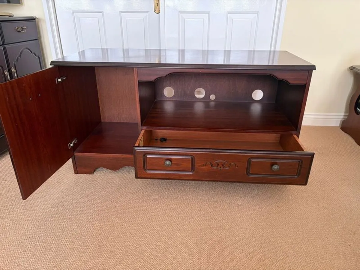 Rossmore Mahogany TV Unit / Storage Cabinet - Image 2