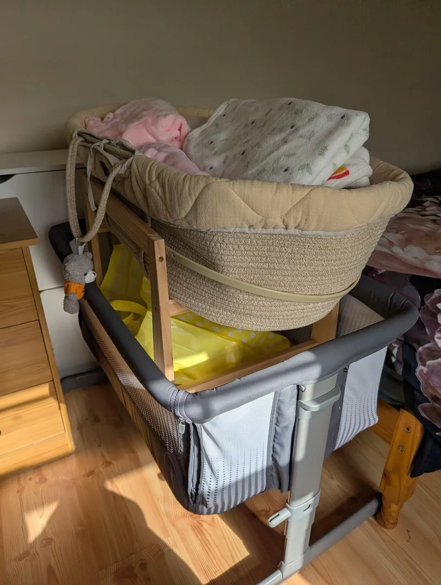Travel system, Pram, Moses basket - Image 3