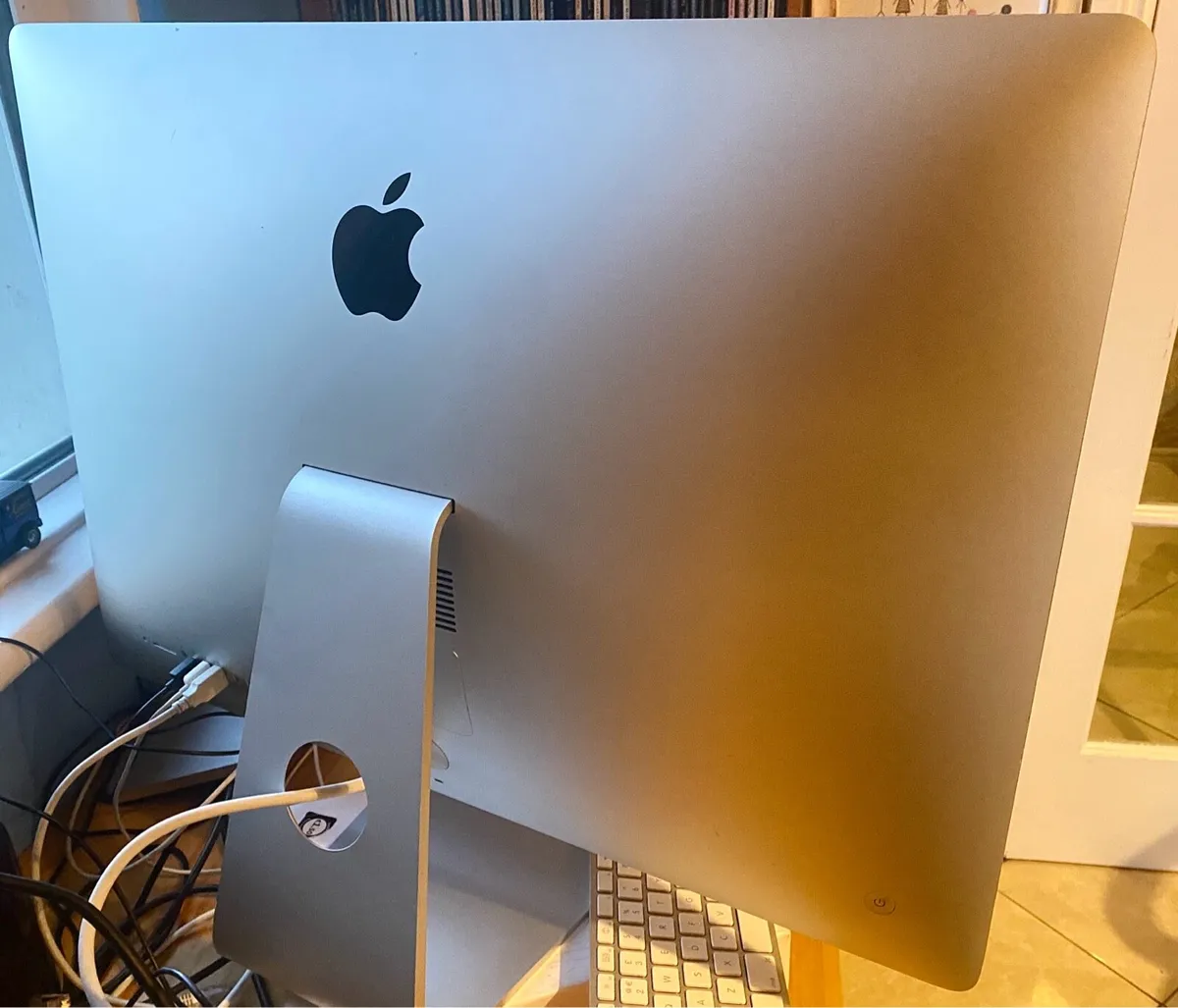 27” iMac + Wi-Fi Printer - Image 3