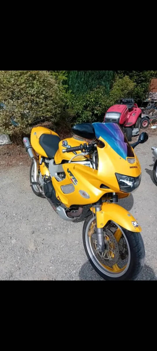 Honda VTR Firestorm 1000cc - Image 2