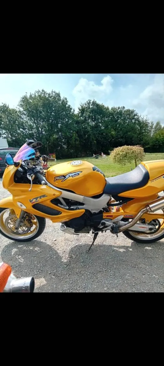 Honda VTR Firestorm 1000cc - Image 1