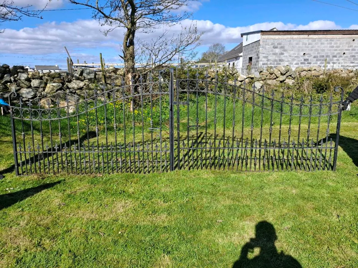 Gate for sale - Image 1