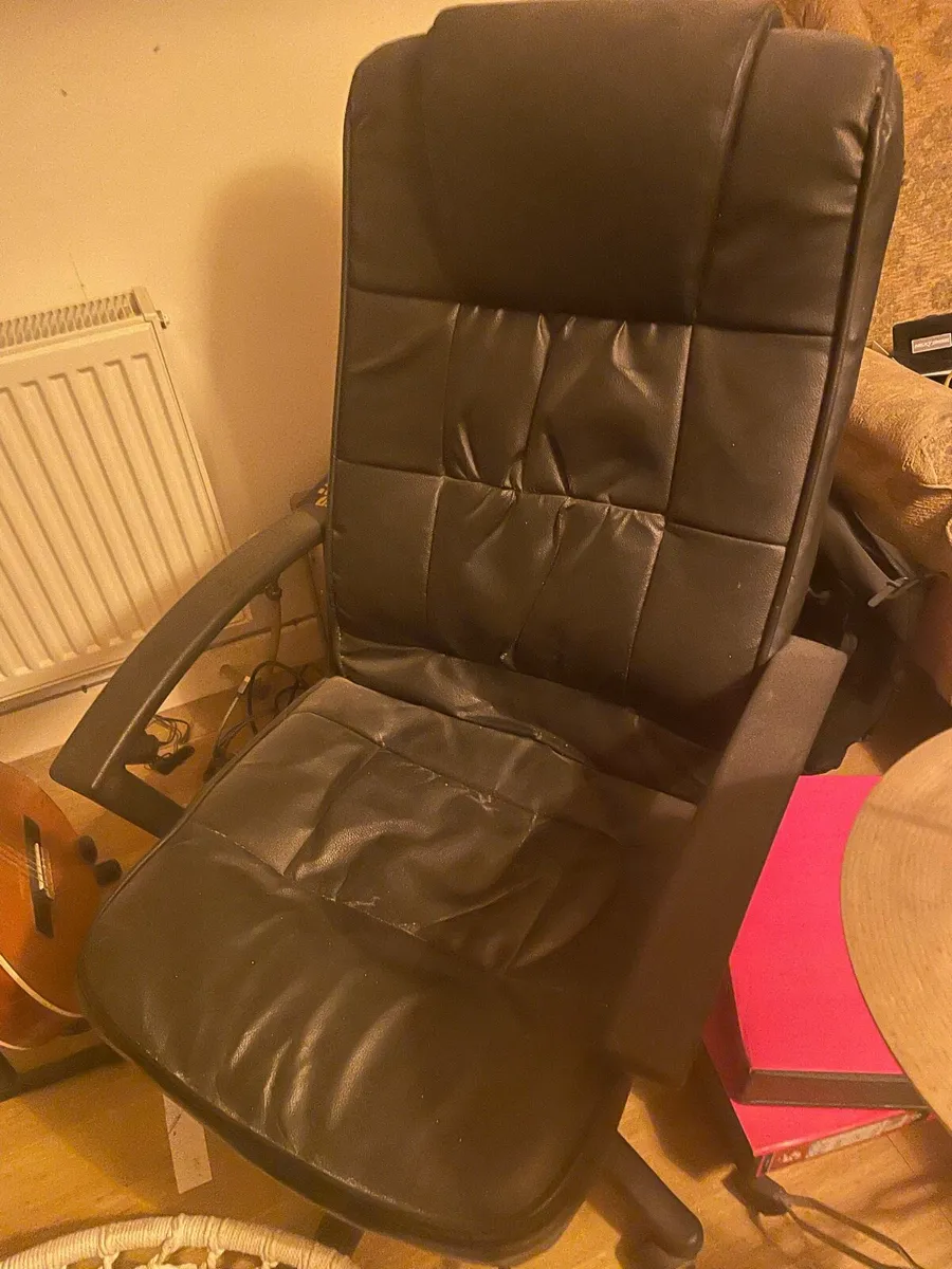 Office Chairs - Image 4