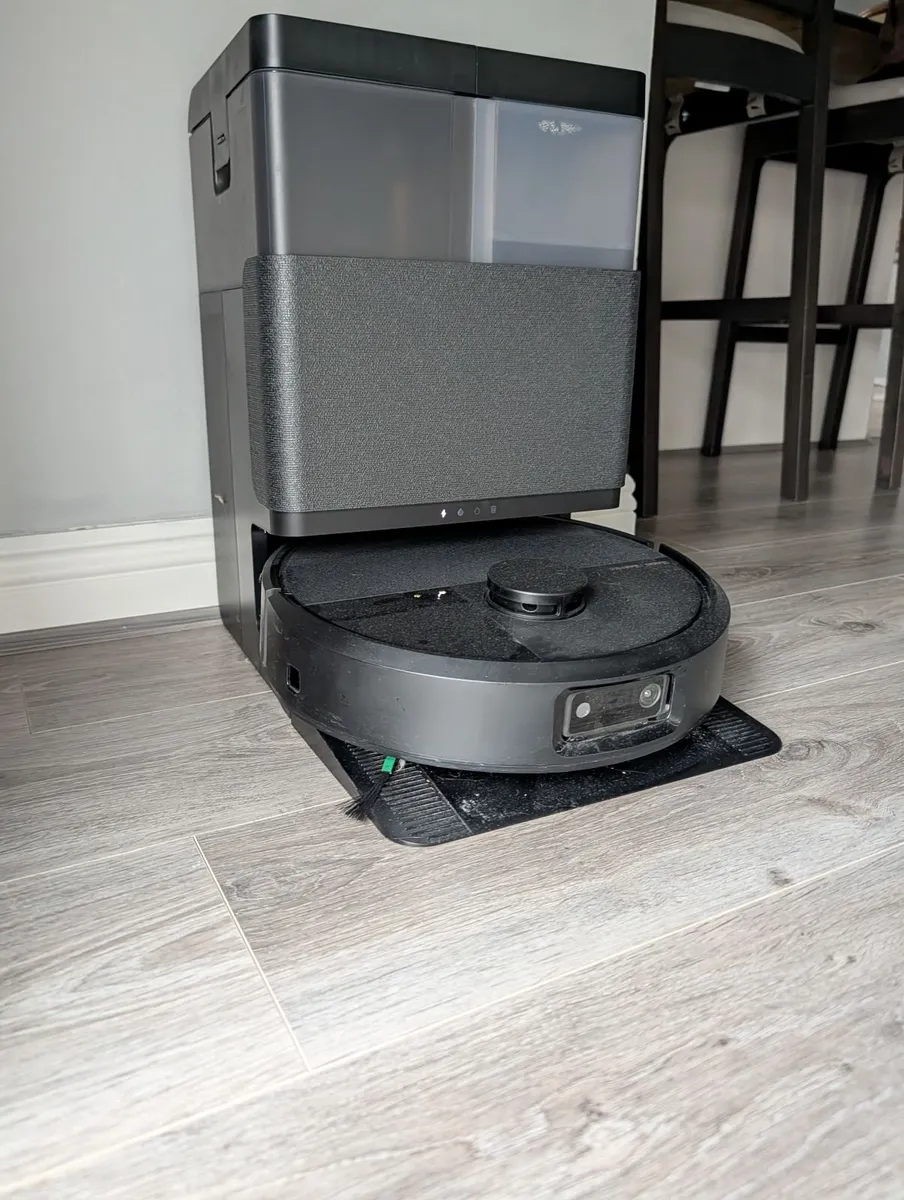 iRobot Roomba Plus 505 Combo + AutoWash Dock - Image 1
