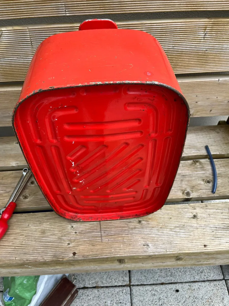 Outboard engine tank - Image 3