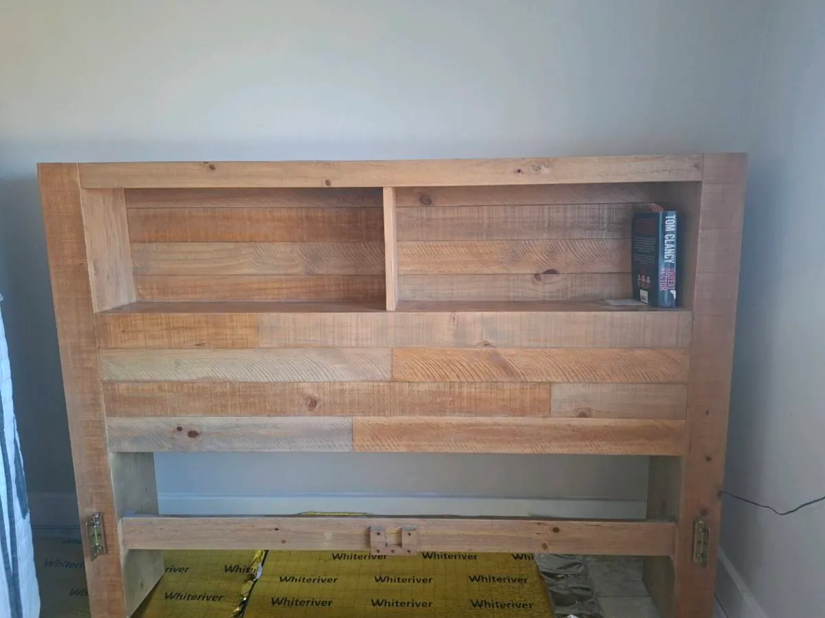 King size bed - Image 4