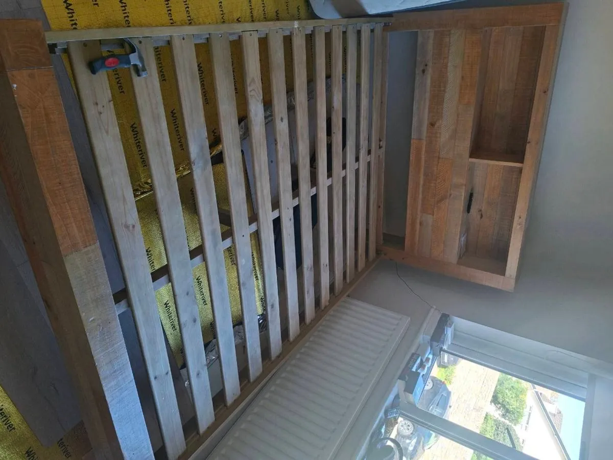 King size bed - Image 2