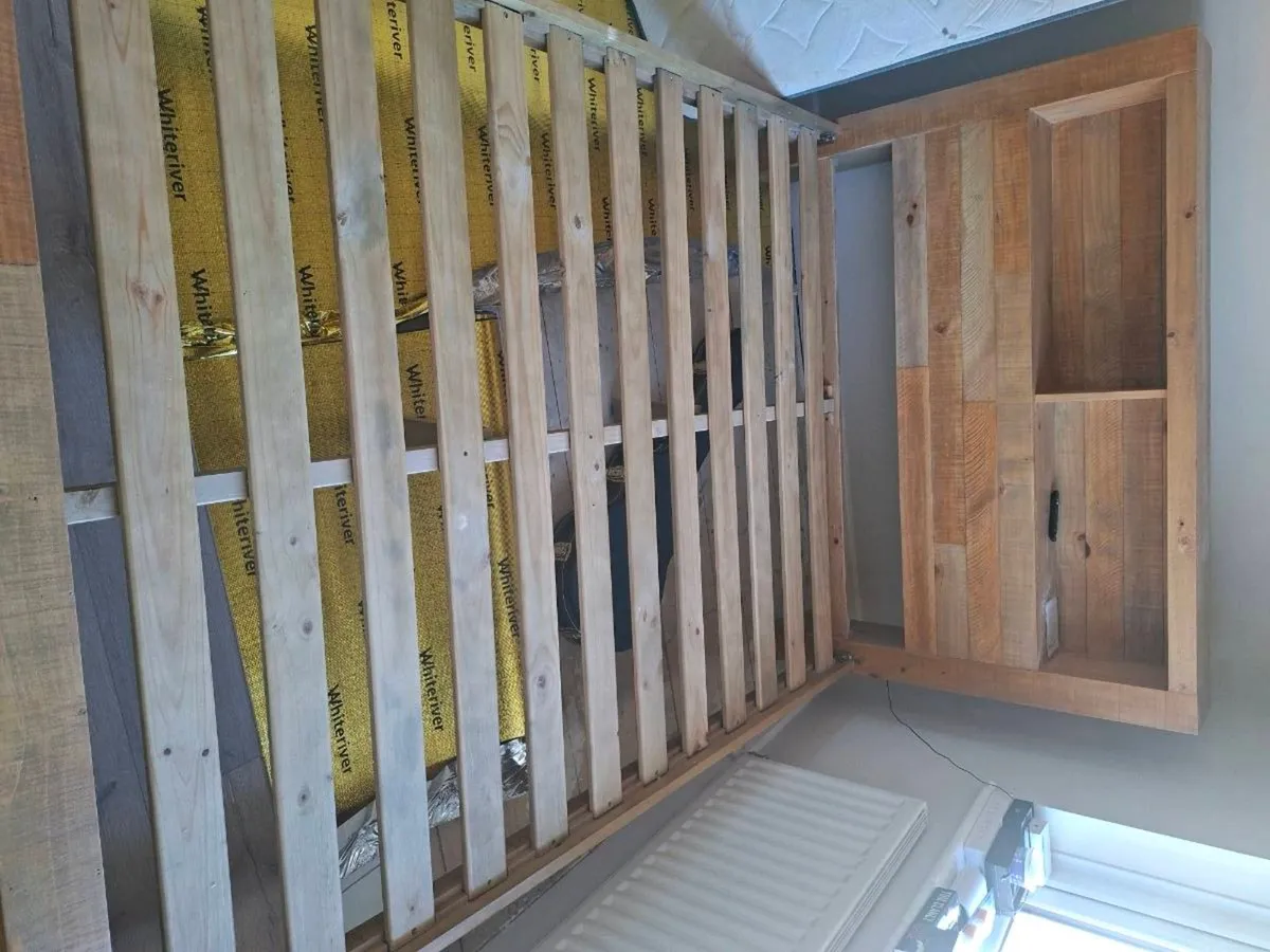 King size bed - Image 3