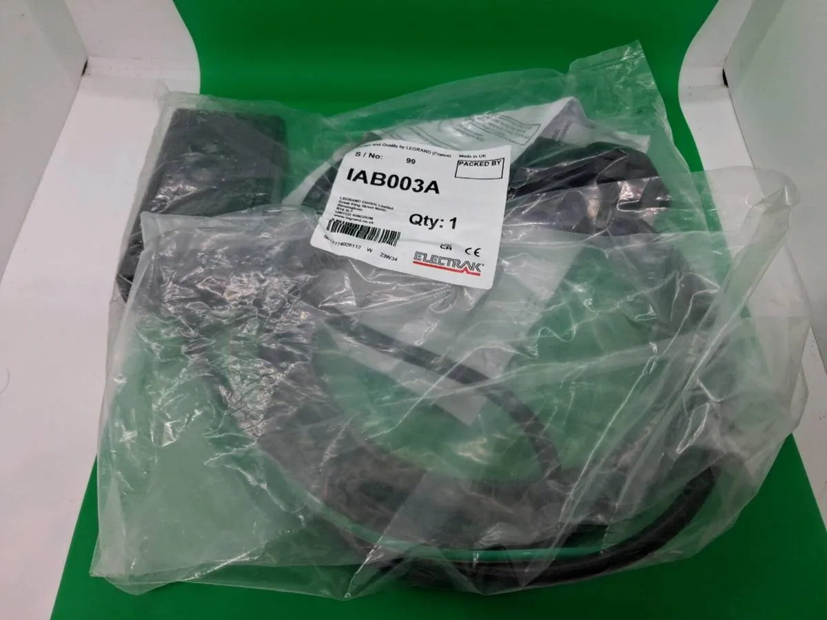 Postage - 2 x  Electrak IAB003A , 13A to 16A Feed - Image 3