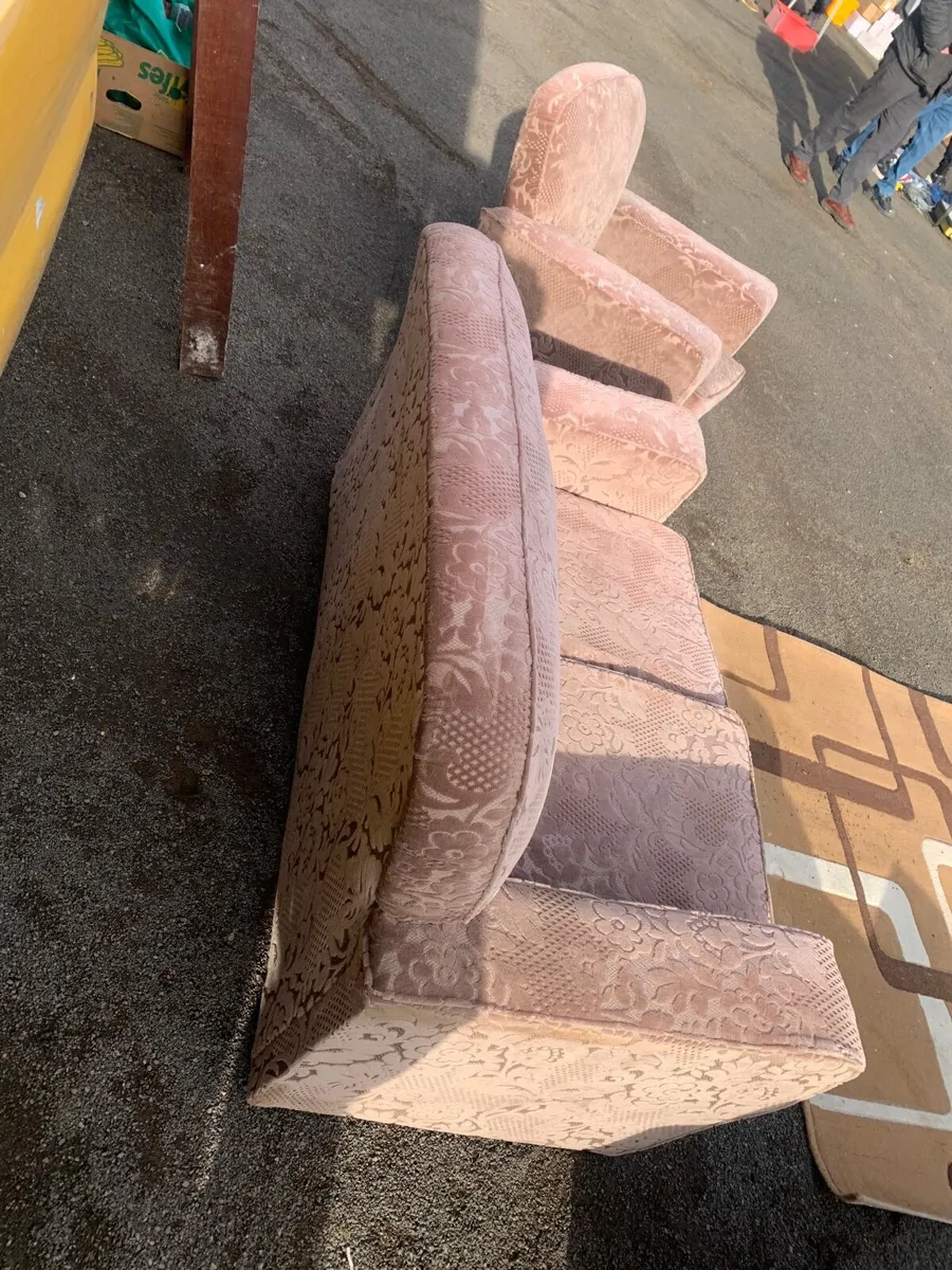 Sofa & 2 chairs - Image 2