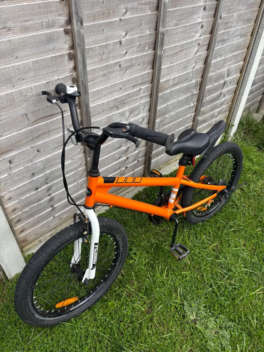 Childrens bike - Image 1