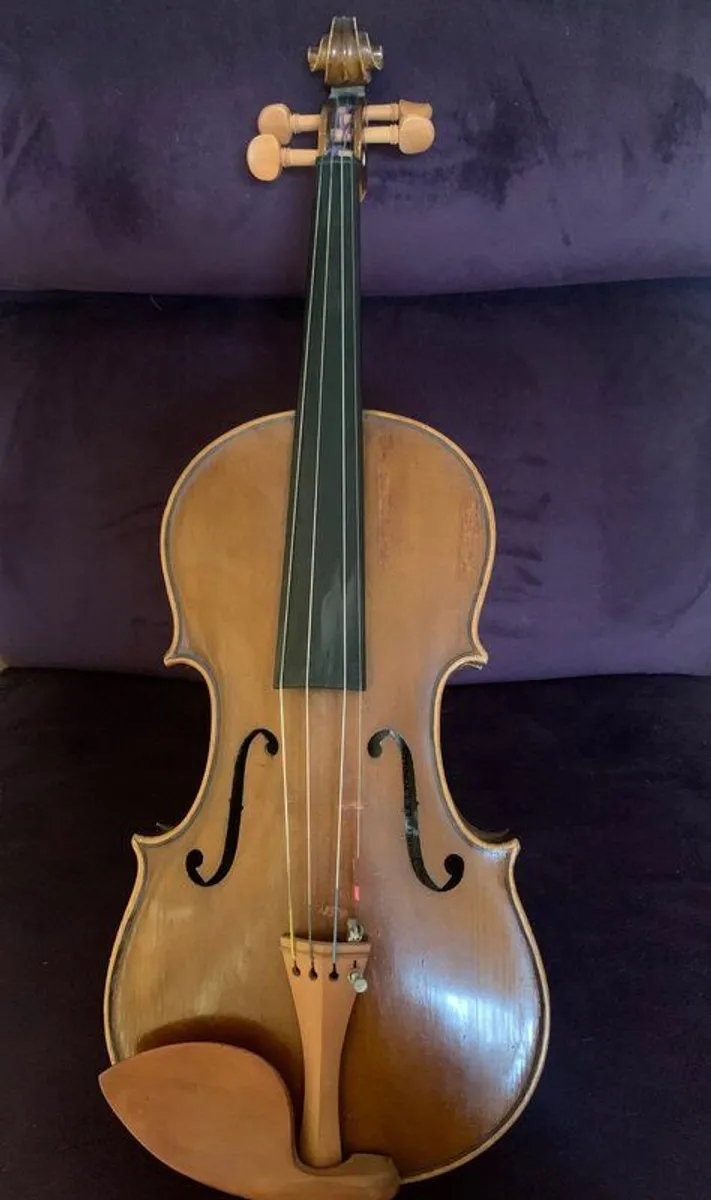 Violin - Image 1