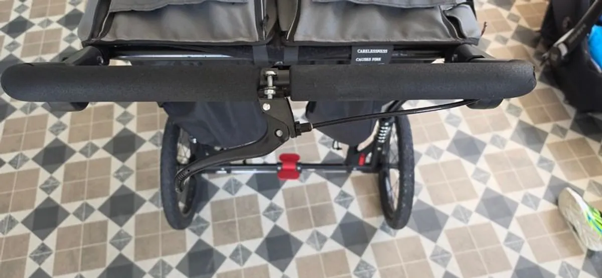 Out n about double nipper SPORT v4, and newborn adapter with bassinet - Image 3